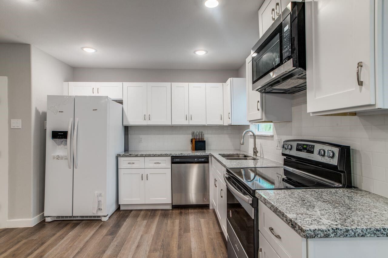 Property Photo: 5705 Breland Street B TX 77016
