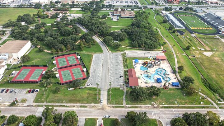 Property Photo:  1603 5th Avenue N  TX 77590 