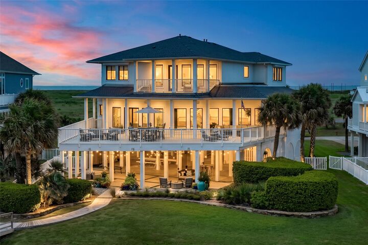 Property Photo:  19219 Shores Drive  TX 77554 
