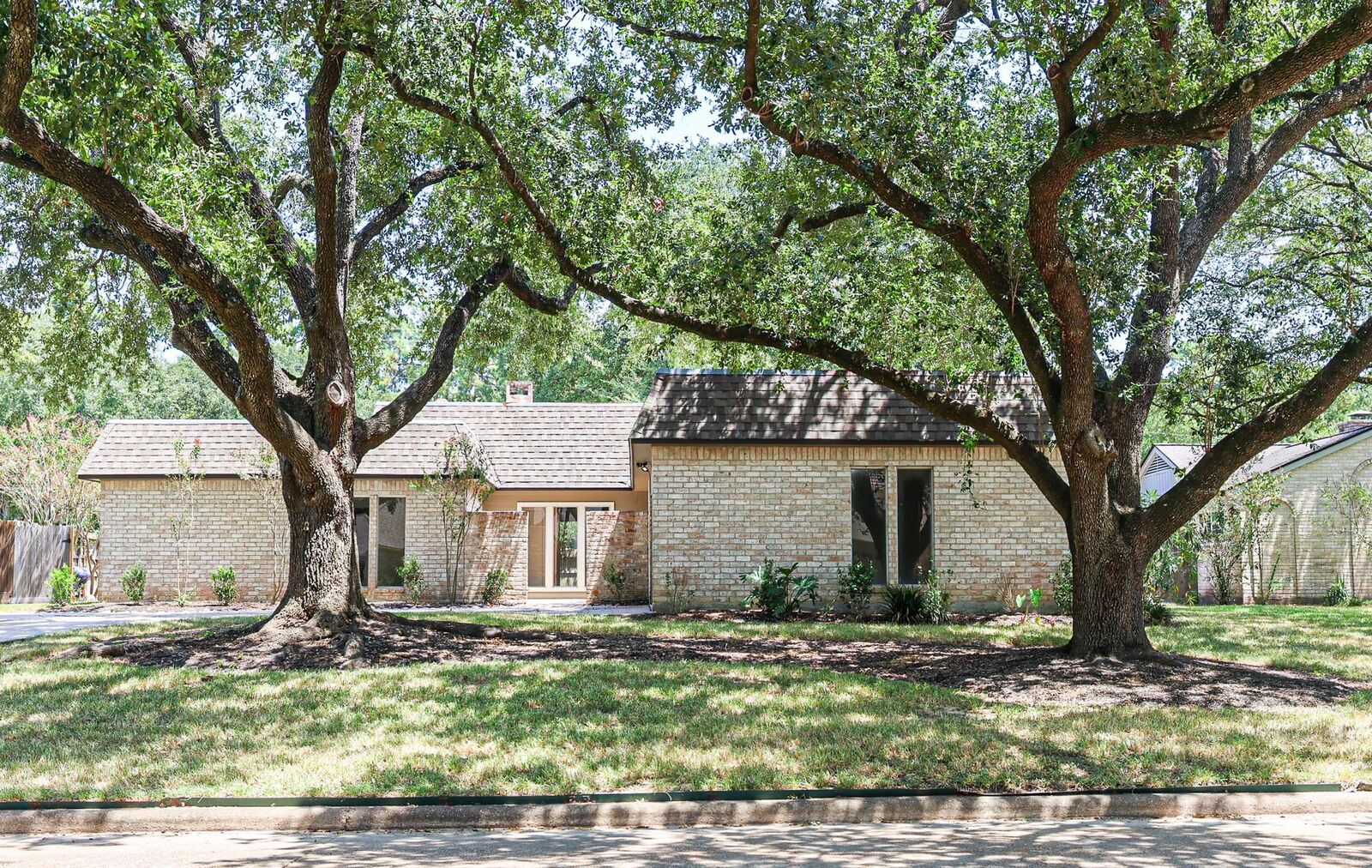 Property Photo: 13226 Holston Hills Drive TX 77069