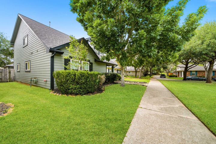Property Photo: 3918 Federal Lane TX 77459