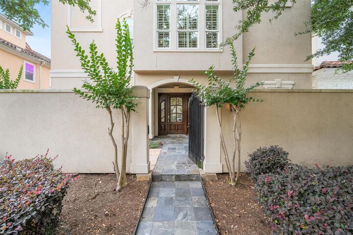 Property Photo: 5507 Val Verde Street TX 77056