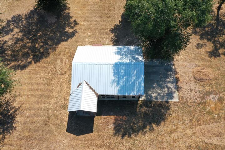 Property Photo: 251 Everitt Rd TX 77328