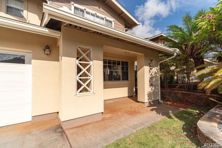 Property Photo:  94-1090 Hahana Street  HI 96797 