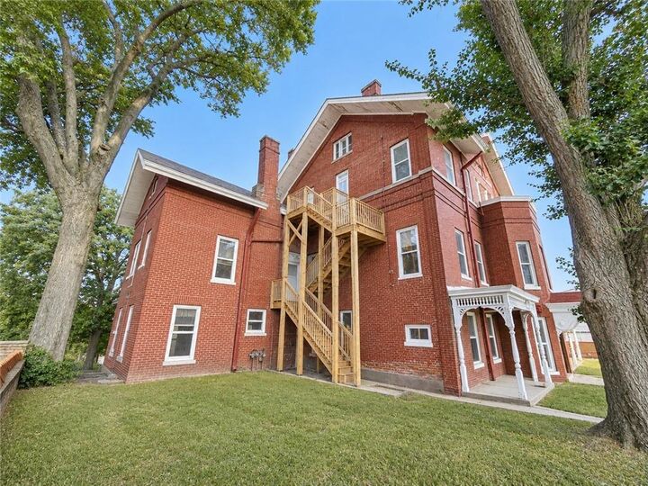 Property Photo:  503 N 5th Street  MO 64501 