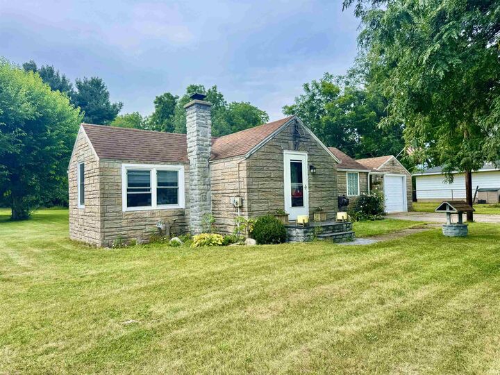 Property Photo: 57101 Butternut Road IN 46619-3900