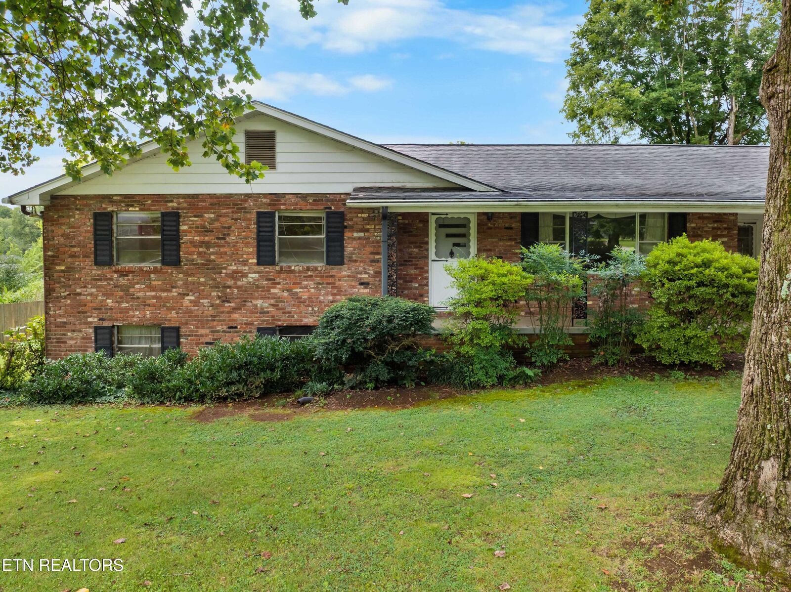 Property Photo:  6128 Apache Tr  TN 37920 