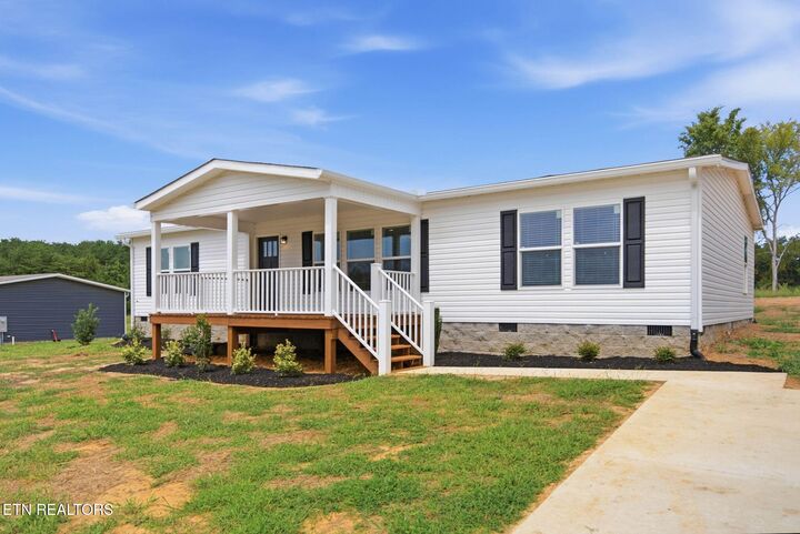 Property Photo: 463 County Road 784A TN 37331