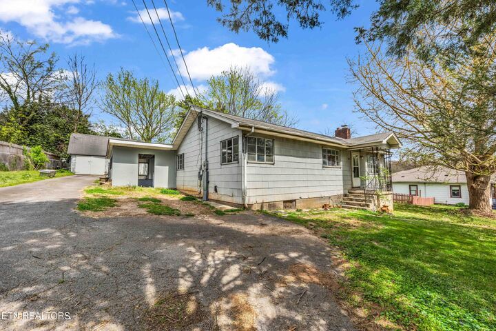 Property Photo:  2909 Montbelle Drive  TN 37918 