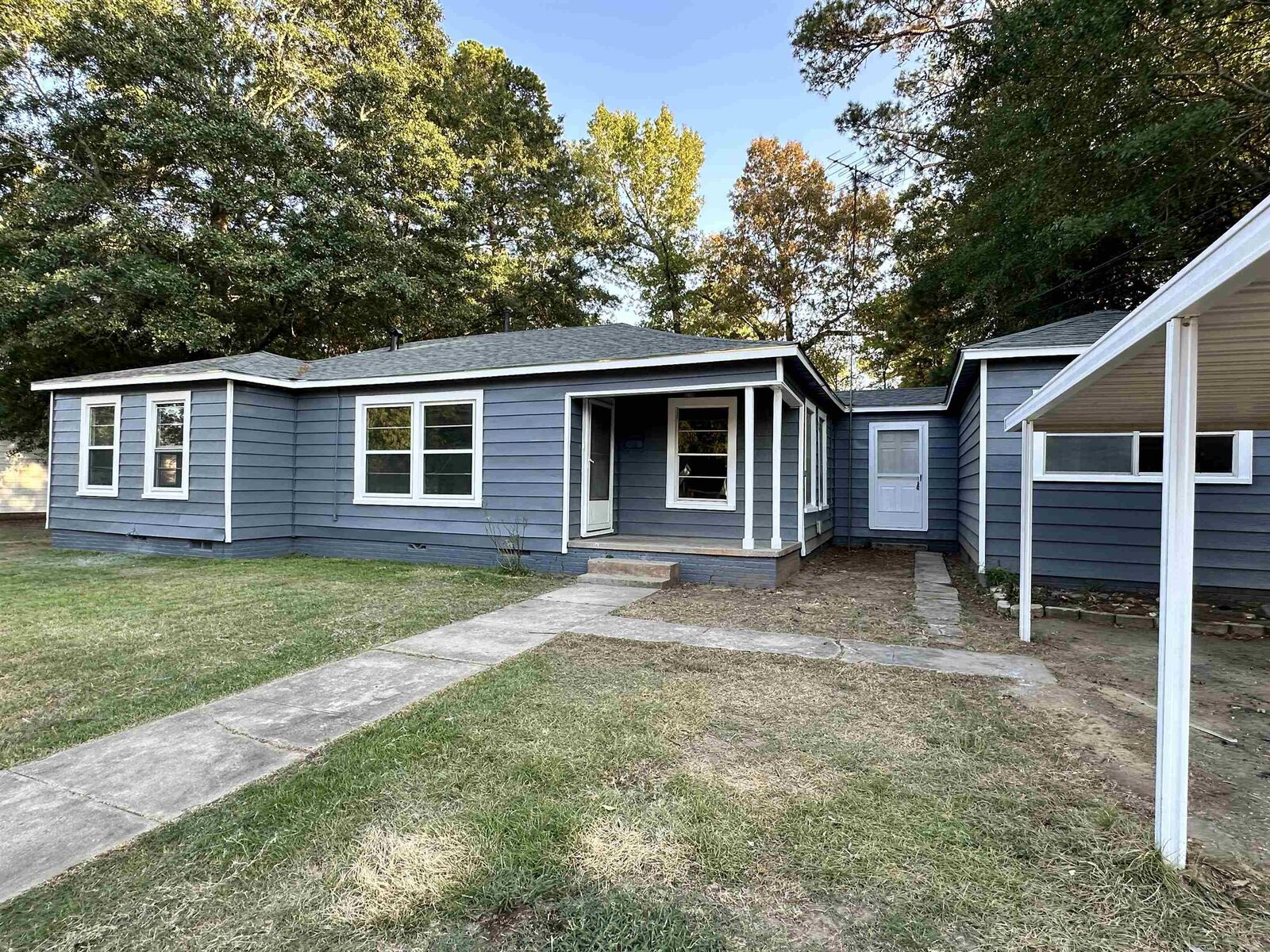 Property Photo:  624 Camp St  TX 75662 
