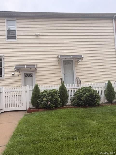 Property Photo:  133-01 Cranston St 2  NY 11434 