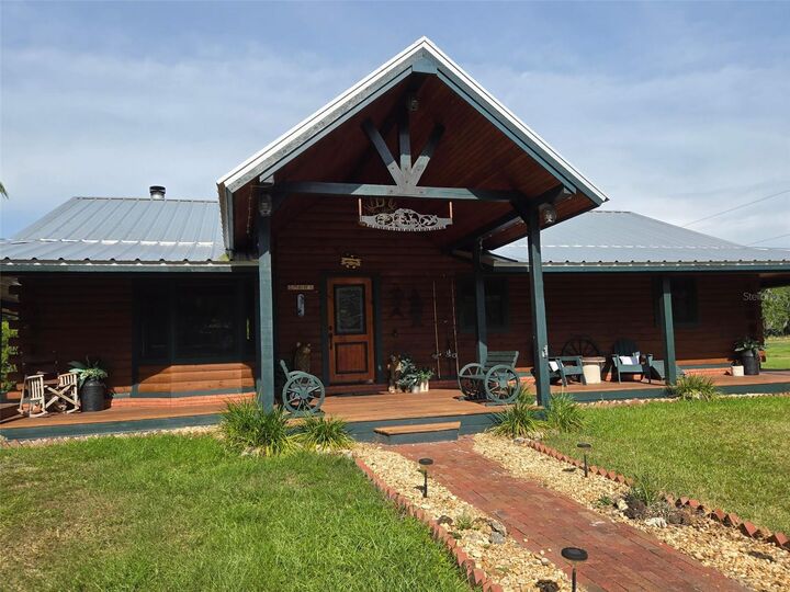 Property Photo:  15190 Leeann Road  FL 34240 