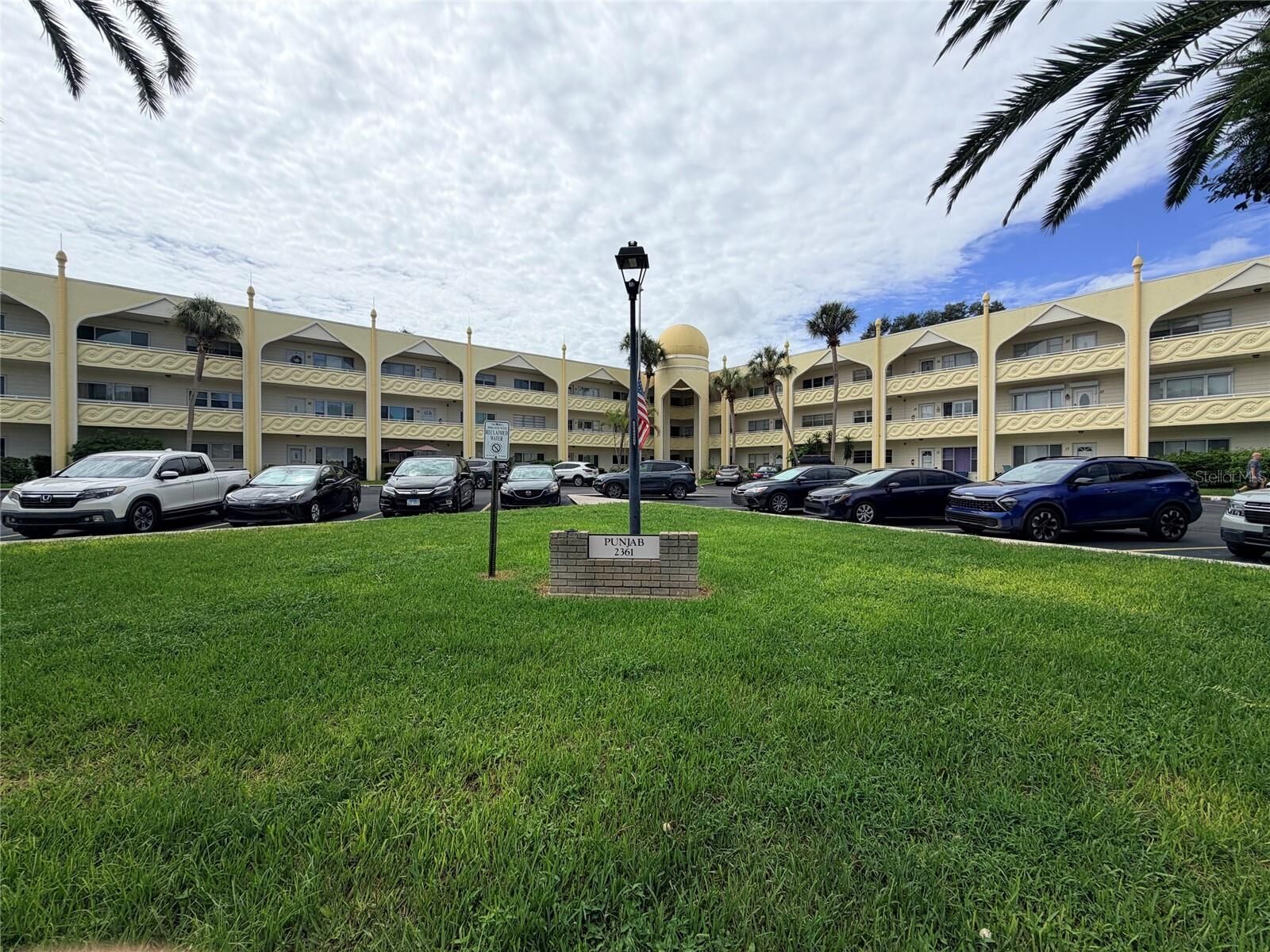 Property Photo:  2361 Ecuadorian Way 17  FL 33763 