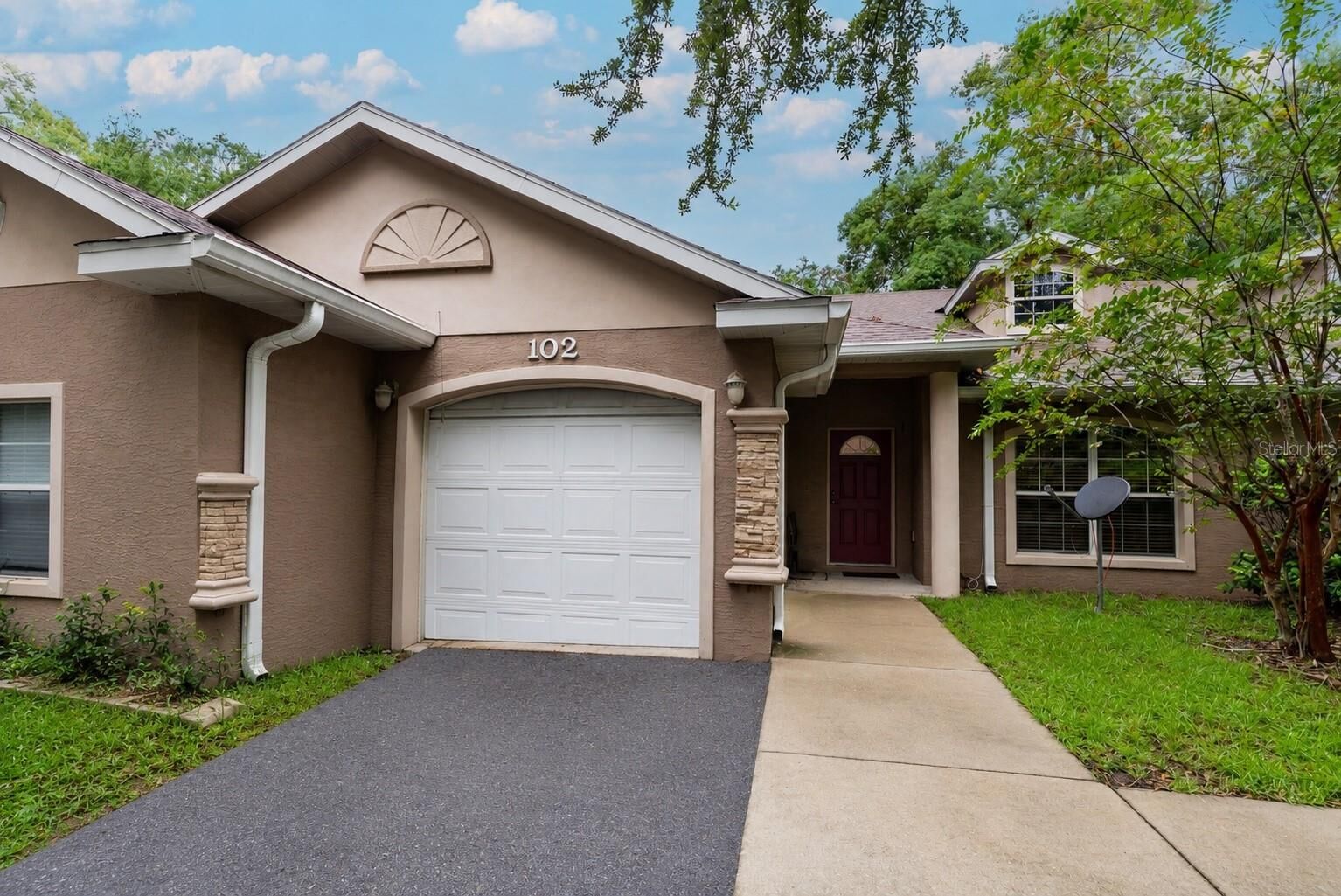Property Photo:  2635 NE 7th Street 102  FL 34470 