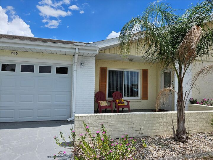 Property Photo: 206 Sola Lane FL 33573