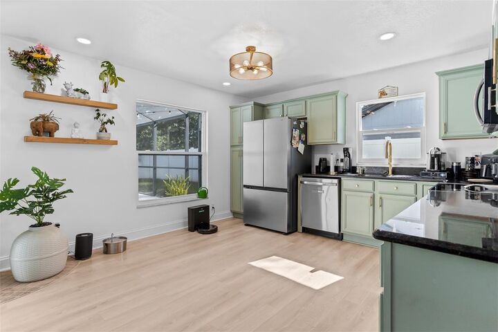 Property Photo:  12106 Clearbrook Court  FL 33569 
