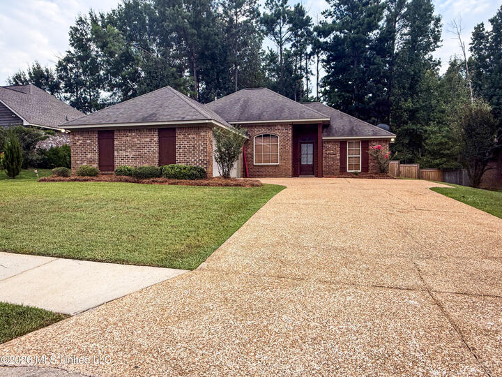 Property Photo:  154 Notting Hill Place  MS 39046 