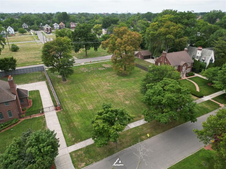 Property Photo: 2957 Seminole Street MI 48214-1857