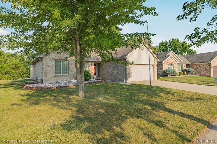 Property Photo:  46536 Fox Run Drive  MI 48044 3457 