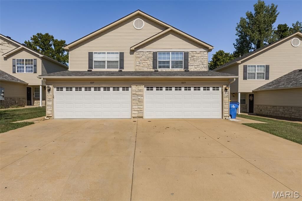 Property Photo:  827 Woodside Creek Drive  MO 63028 