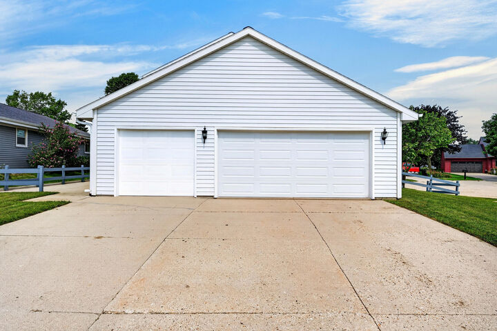 Property Photo: 3110 Sherman Ct WI 53172