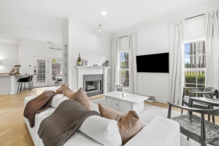 Property Photo: 127 W Carolina Ave TN 38103