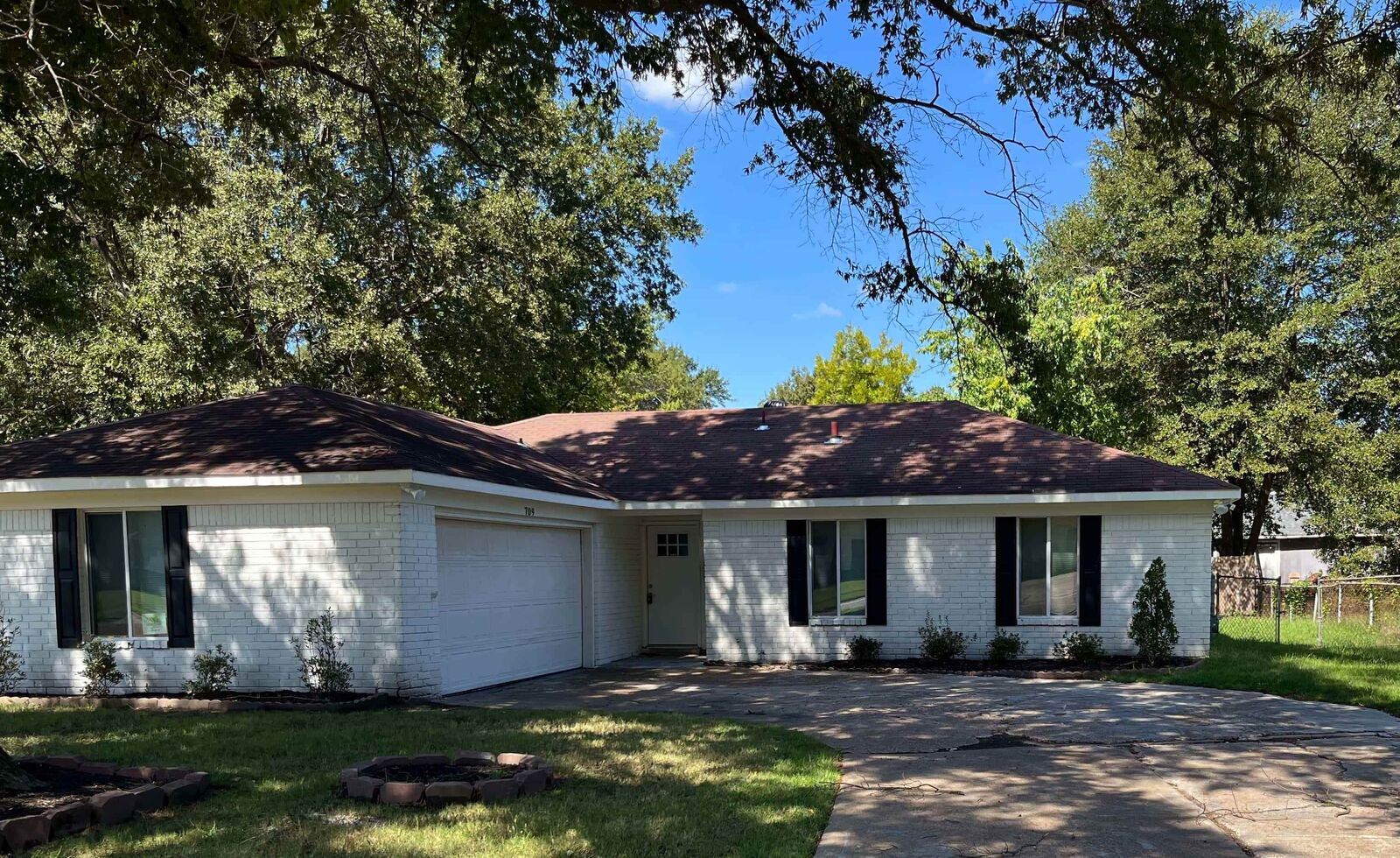 Property Photo: 709 Belmont Dr AR 72301
