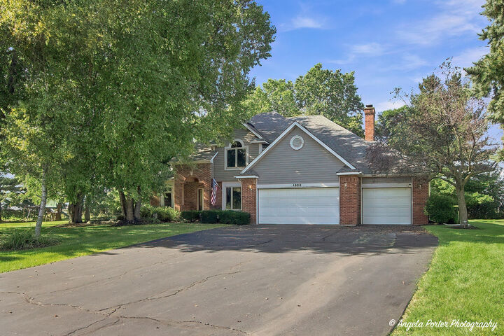 Property Photo: 1809 Elm Street IL 60081