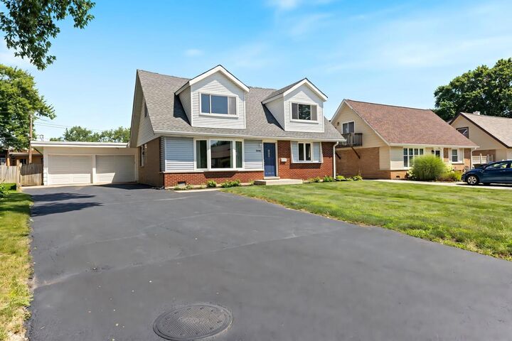 Property Photo:  5446 Highland Court  IL 60418 