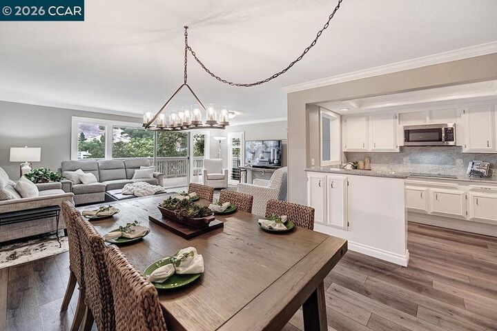 Property Photo:  3248 Tice Creek Dr 4  CA 94595 