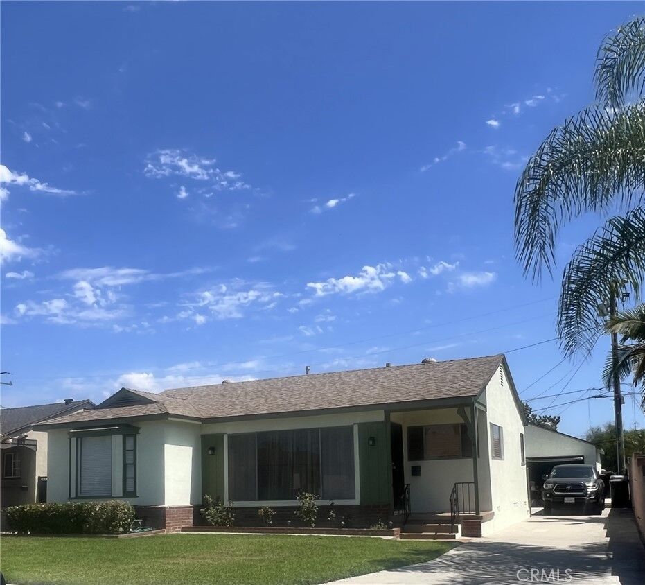 Property Photo:  5412 Lemoran Avenue  CA 90660 
