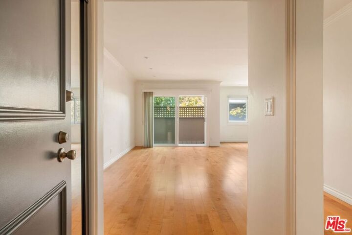Property Photo:  1203 N Sweetzer Avenue 305  CA 90069 