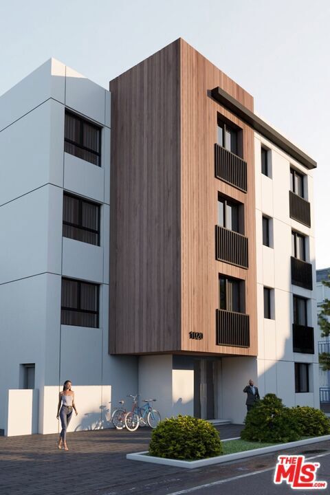 Property Photo:  1020 N Ardmore Avenue  CA 90029 
