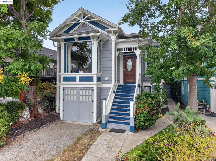 Property Photo: 1320 9th St CA 94501