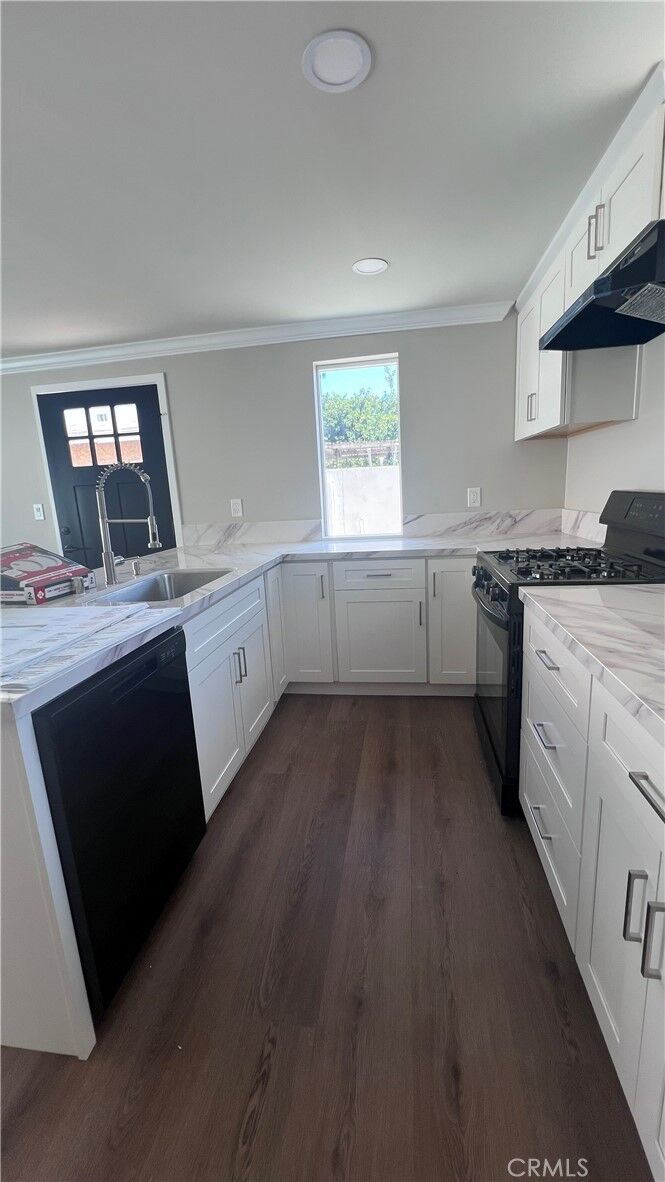 Property Photo:  11920 Hopland Street  CA 90650 