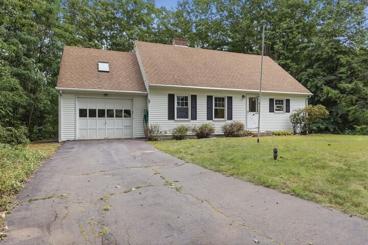 Property Photo: 35 Raydon Road ME 03909