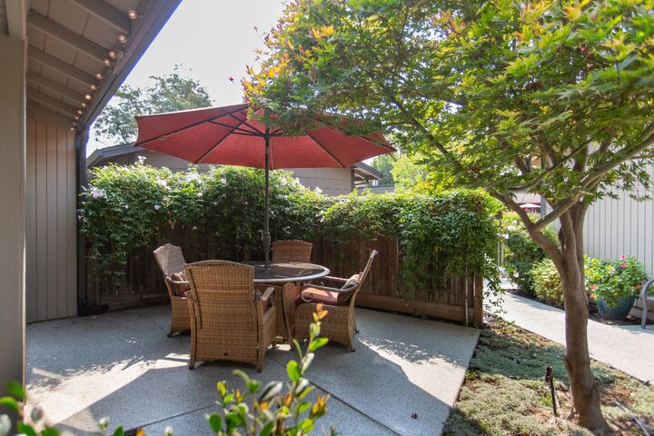 Property Photo:  668 Shadowview Court  CA 95382 
