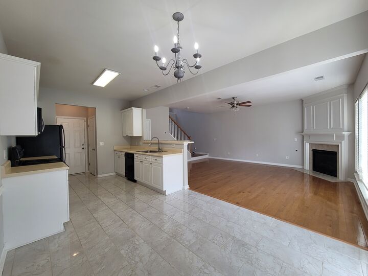 Property Photo: 212 Brushy Creek Ln TN 37211
