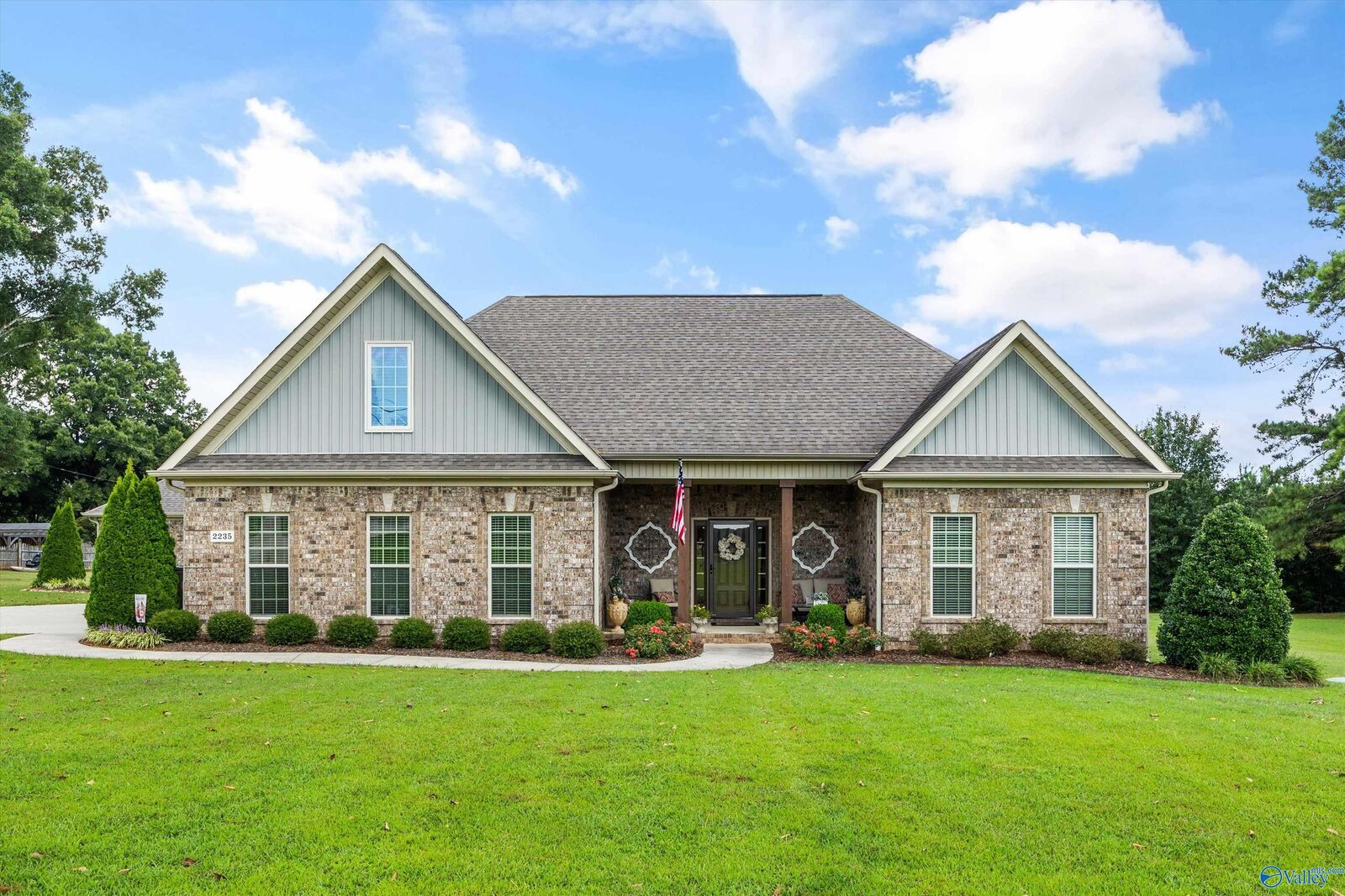 Property Photo: 2235 US Highway 31 AL 35611