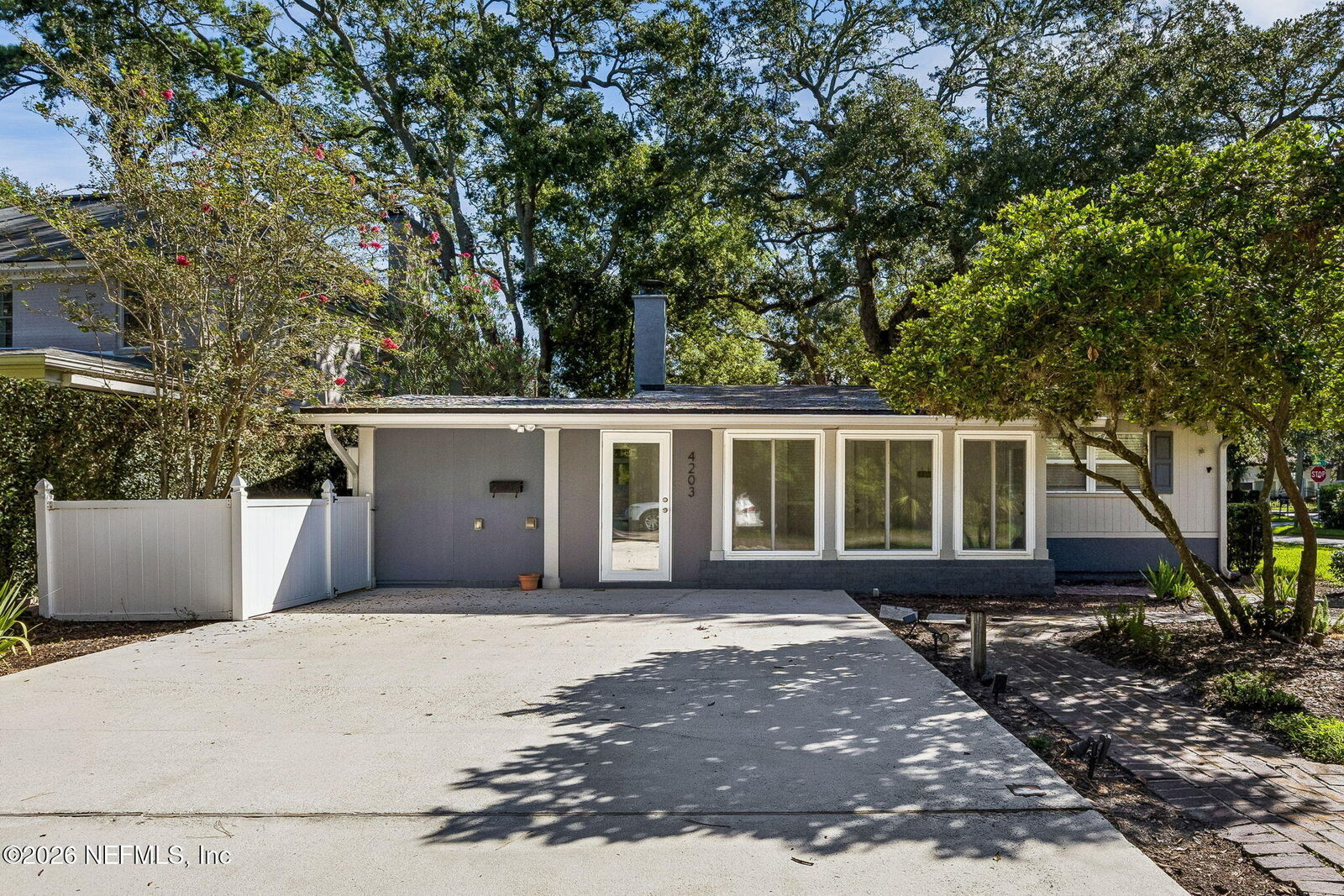 Property Photo:  4203 Demedici Avenue  FL 32210 