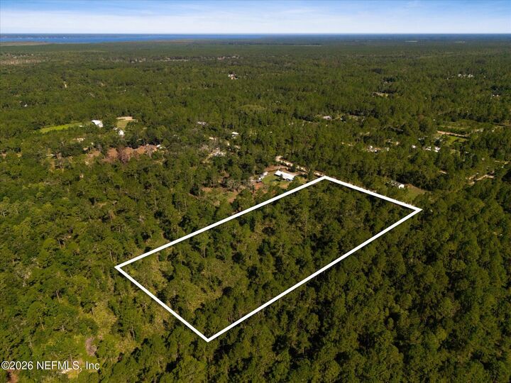 Property Photo: 5923 Tangerine Avenue FL 32110