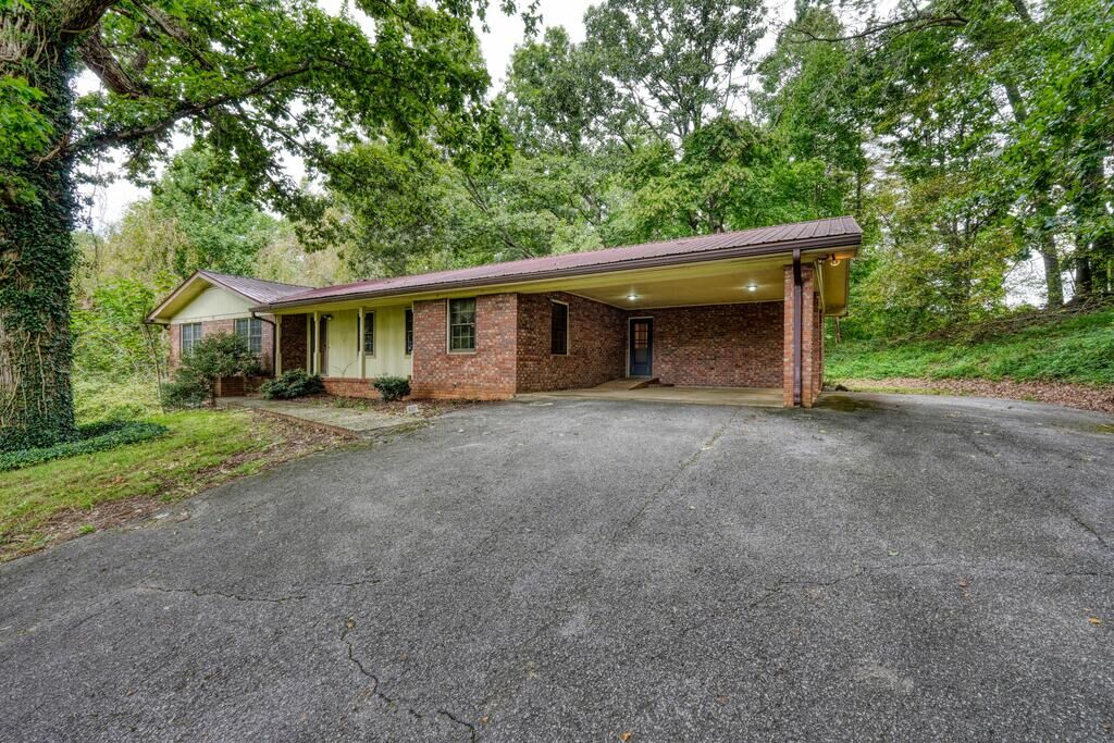 Property Photo: 737 Bell Creek Road GA 30546