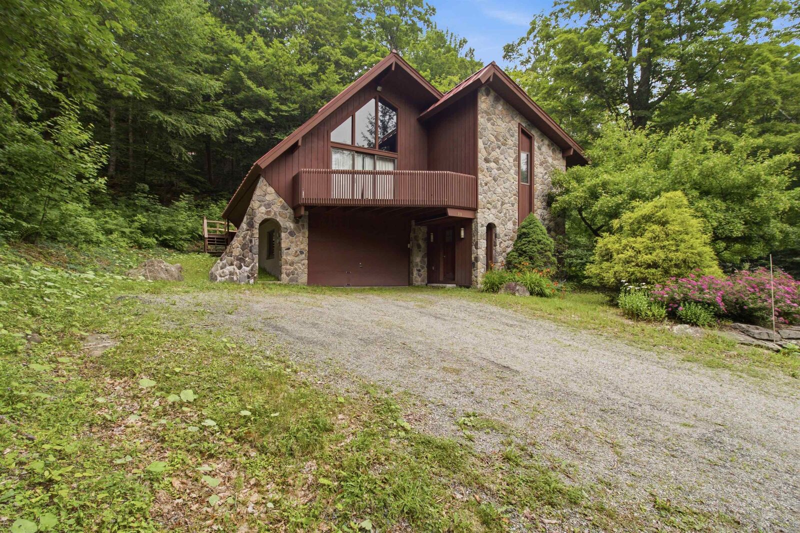 Property Photo:  11 Round Tree Road  VT 05340 