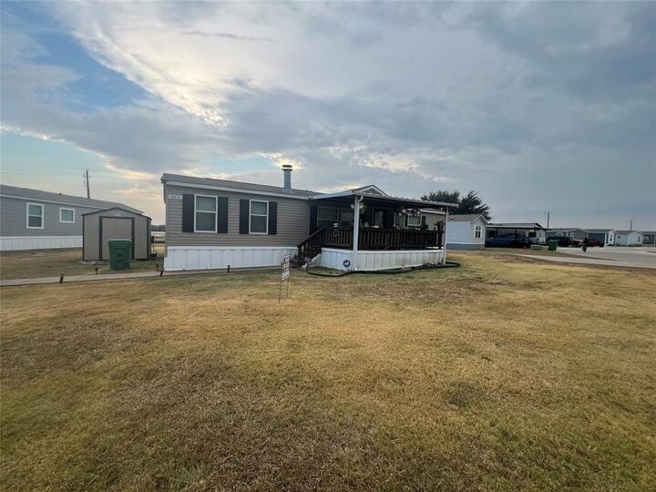 Property Photo: 943 Winning Colors Drive TX 75172