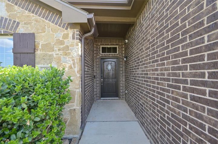 Property Photo: 9212 Glen Mills Trail TX 76179