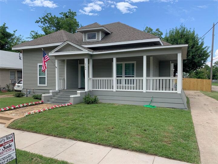 Property Photo:  1700 Oneal Street  TX 75401 