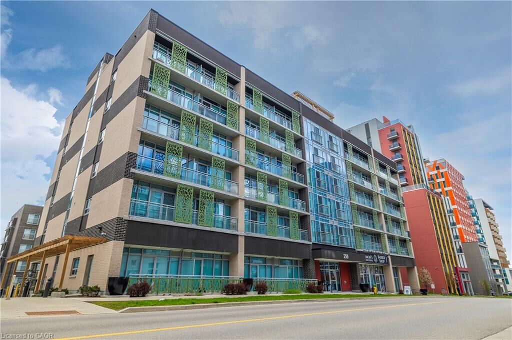Property Photo:  250 Albert Street 615  ON N2L 3W5 