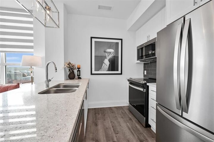 Property Photo:  470 Dundas Street 515  ON L8B 2A6 