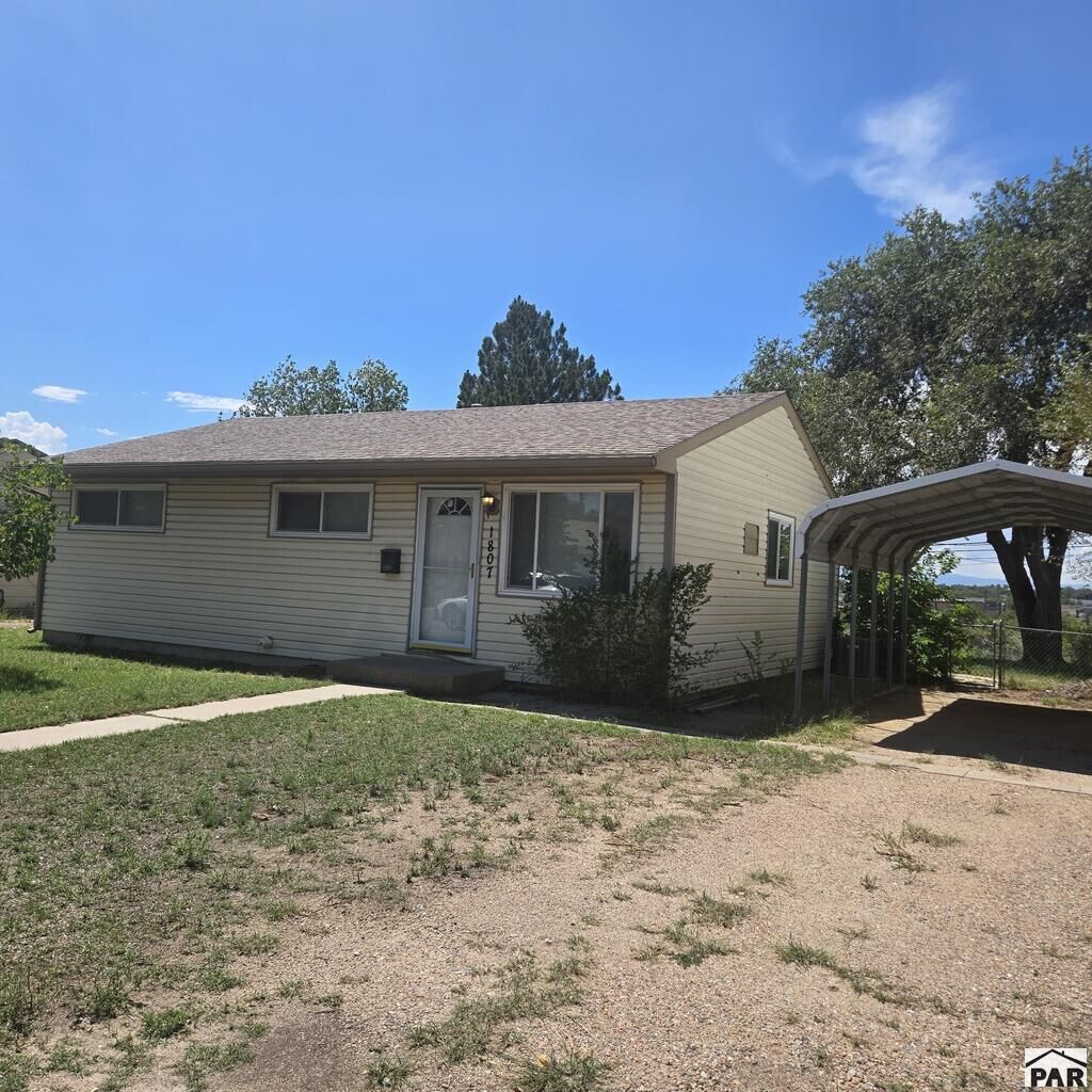 Property Photo:  1807 Mohawk Rd  CO 81001 