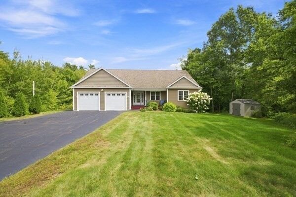 Property Photo: 273 Maple Ave MA 01543